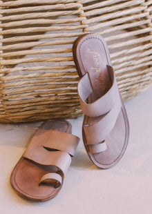  Abilene Toe Loop Sandal